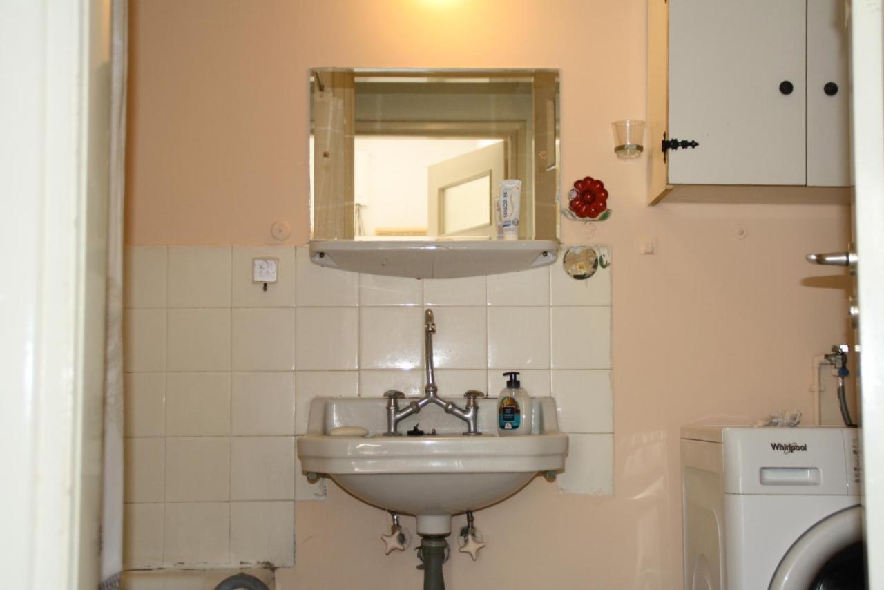 Private Bedrooms In Shared Apartment 135 Sm Athens Center Bagian luar foto