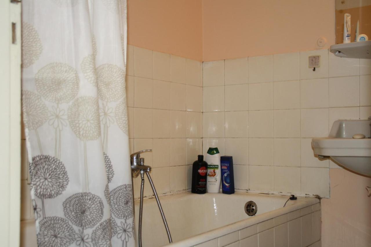 Private Bedrooms In Shared Apartment 135 Sm Athens Center Bagian luar foto